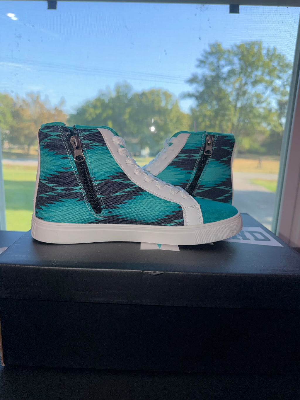 Women’s Heartland Hightops