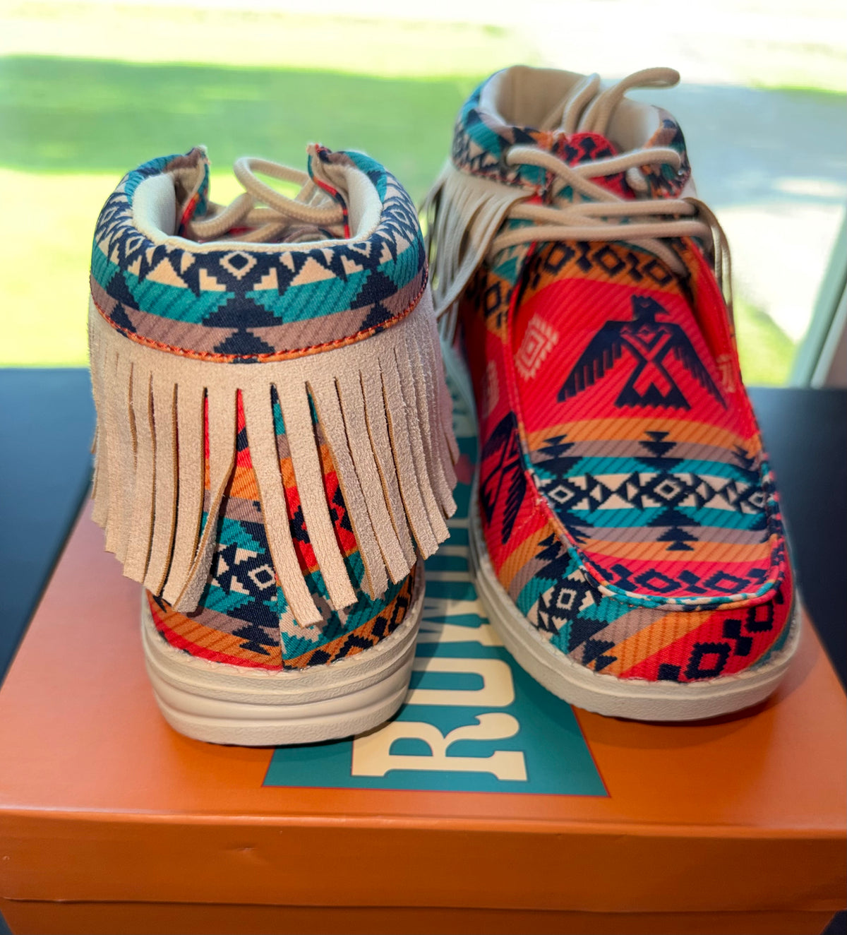 Women’s Mid-rise Shoe