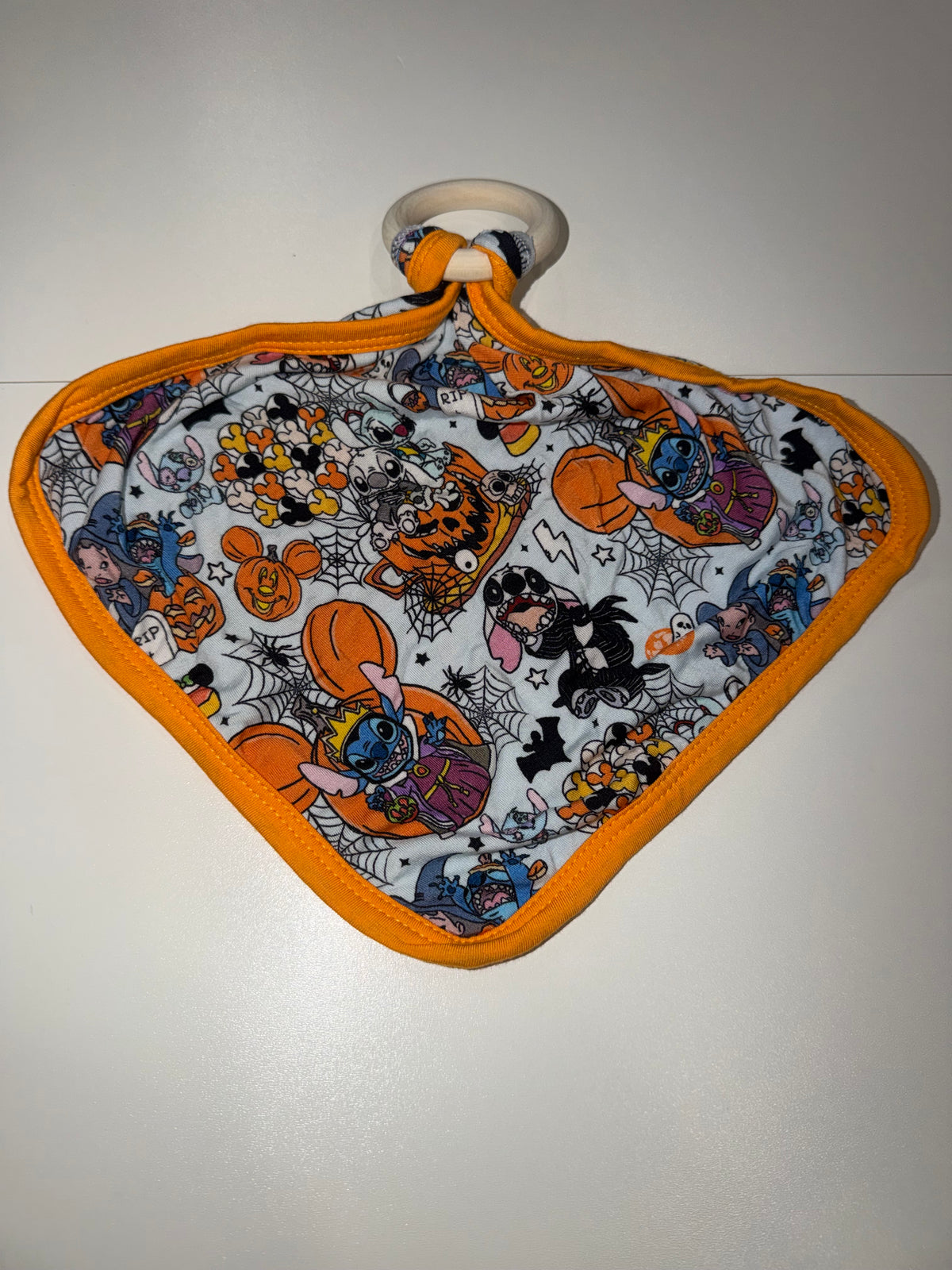 Spooky Ohana Lovey 🎃🕸️