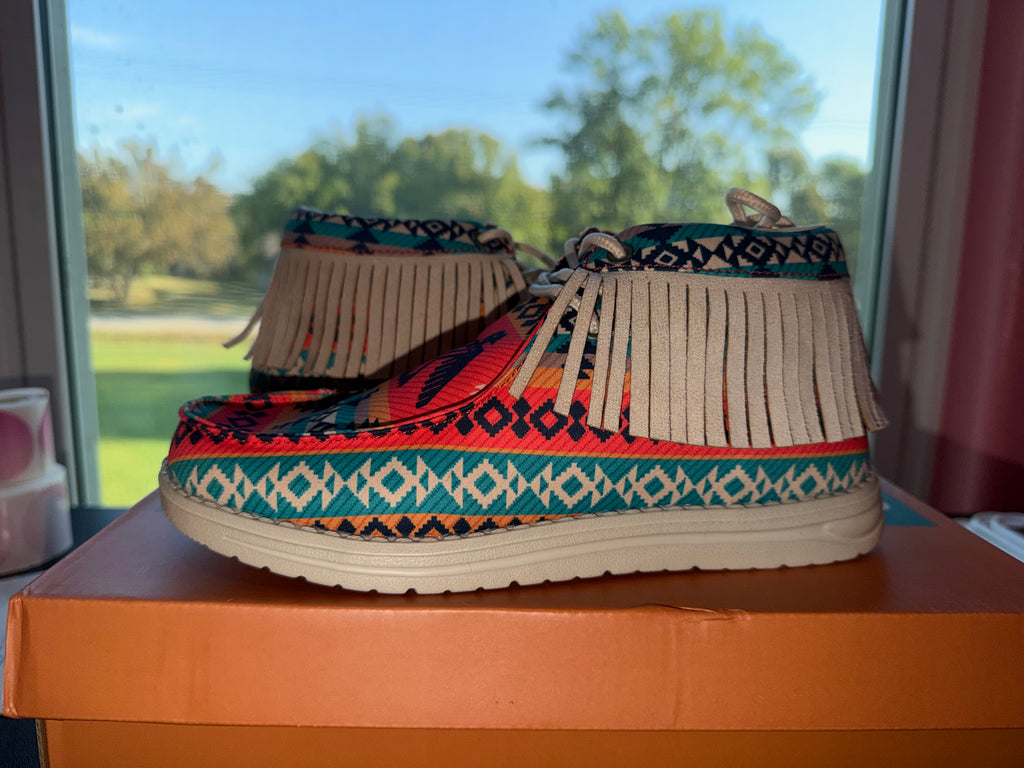 Women’s Mid-rise Shoe