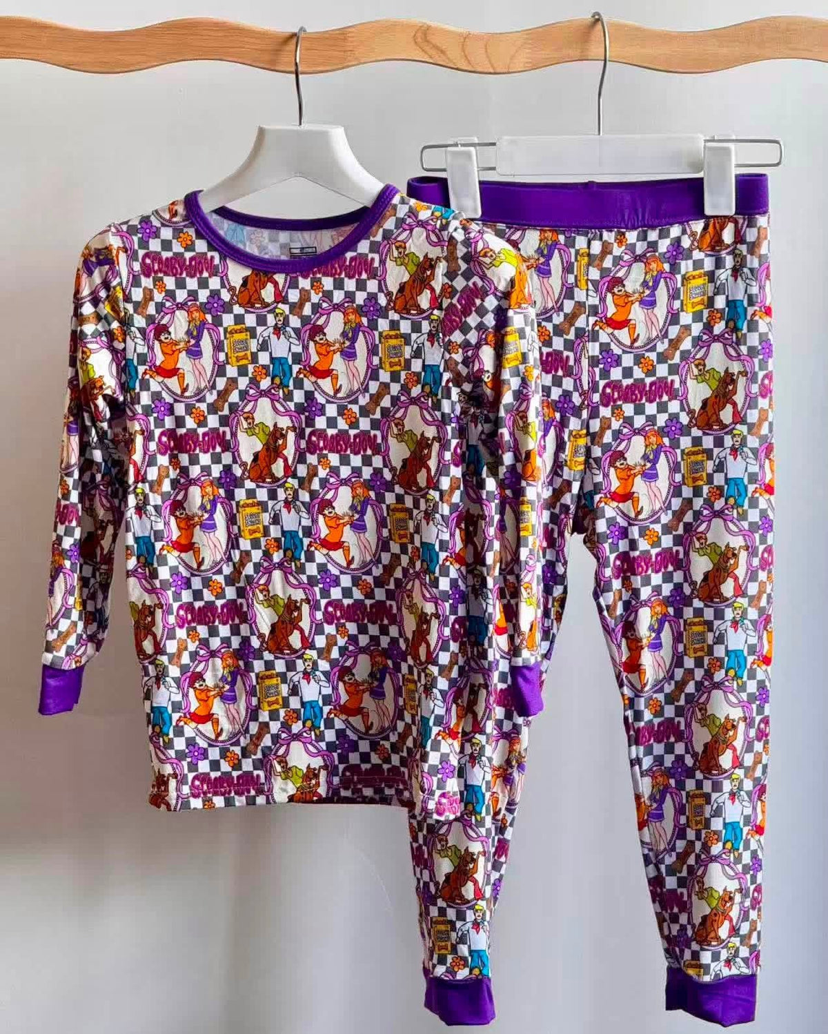 Ruh-Roh Retro 💜🧡